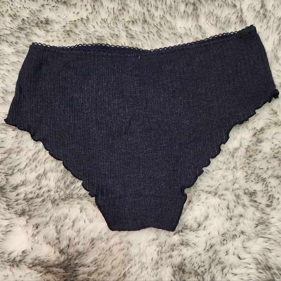 NWT La Vie En Rose Dark Blue Hiphugger Underwear - Picture 2 of 3